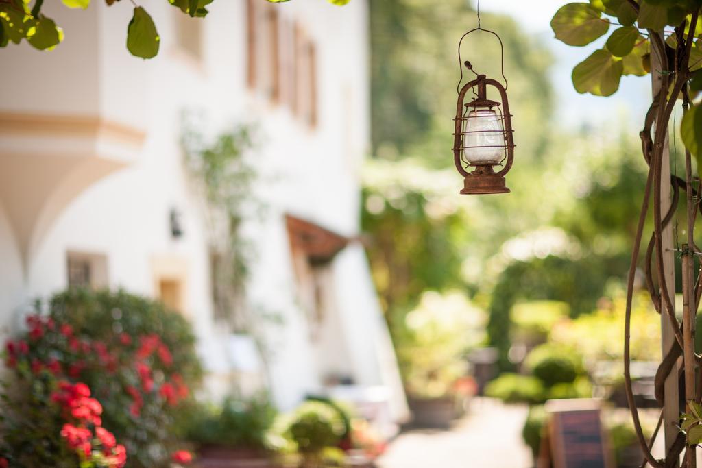 Hotel Ansitz Gamp Киуза Екстериор снимка