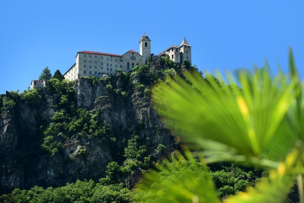 Hotel Ansitz Gamp Киуза Екстериор снимка